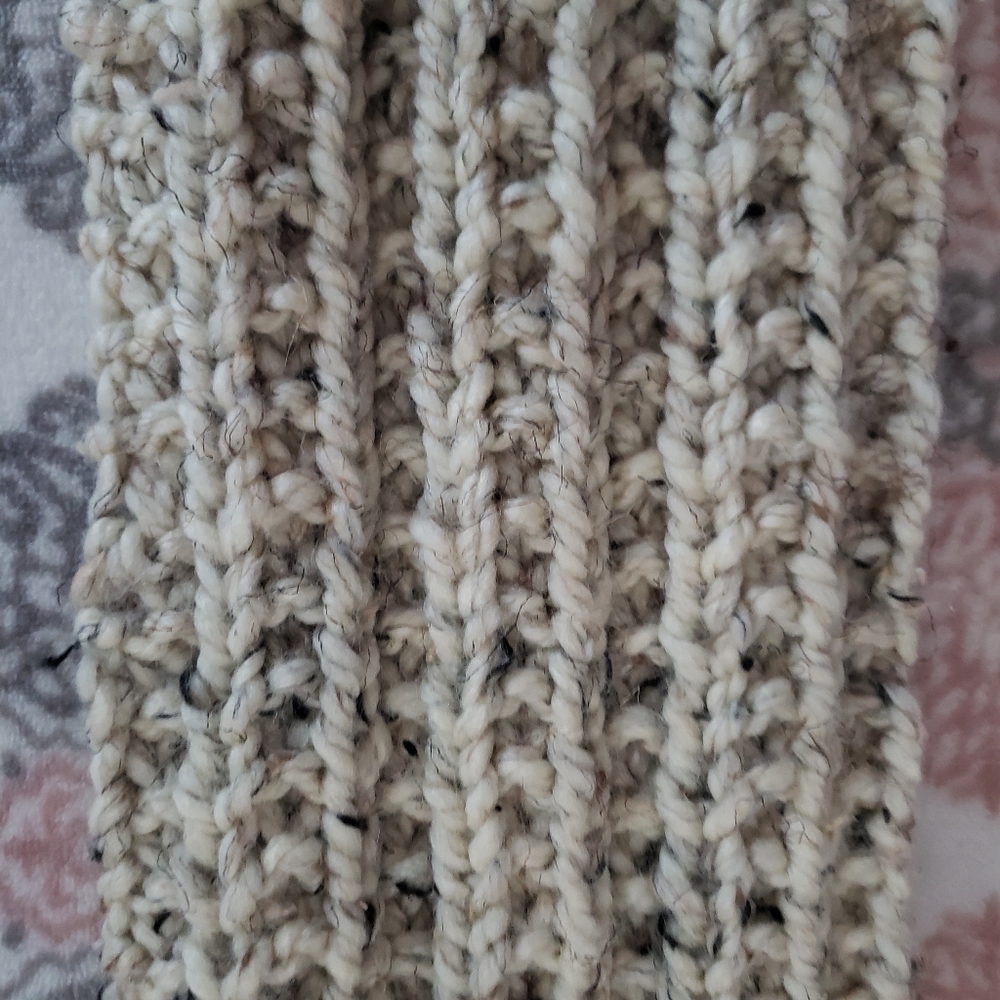 Handmade Knit Dwarven Scarf - Picture 4 of 8